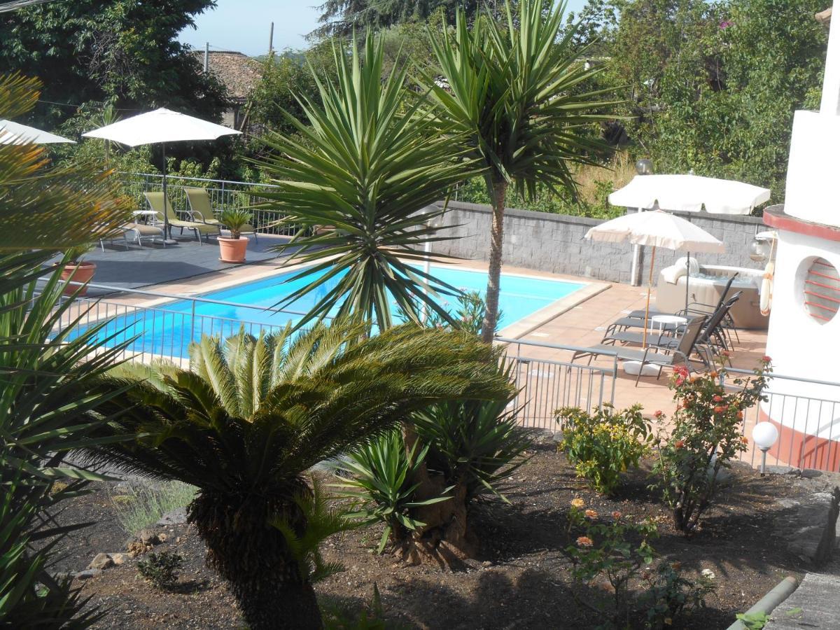 Al Villino Sunshine In Villa Con Piscina Ed Idromassaggio Sant'Alfio Bagian luar foto