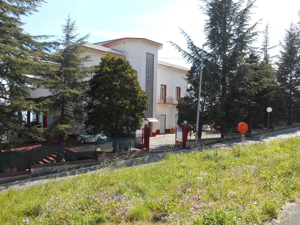 Al Villino Sunshine In Villa Con Piscina Ed Idromassaggio Sant'Alfio Bagian luar foto