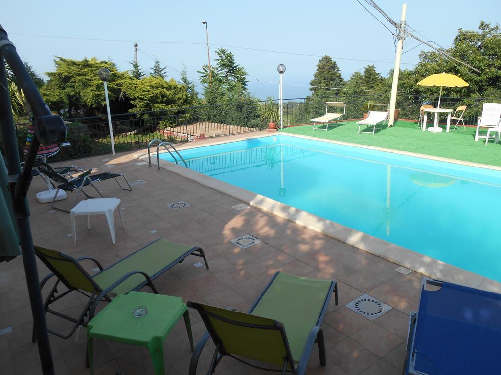 Al Villino Sunshine In Villa Con Piscina Ed Idromassaggio Sant'Alfio Bagian luar foto